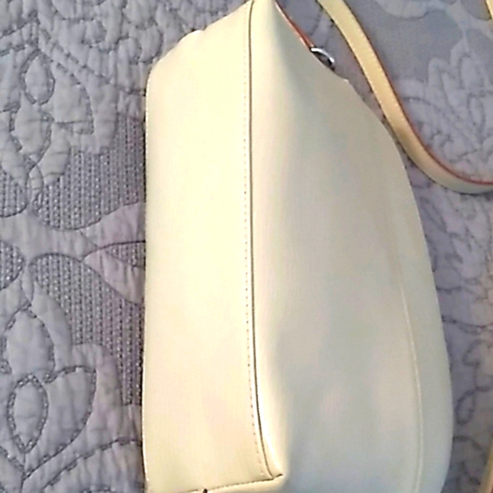 Anne Klein Crossbody! - Picture 4 of 9